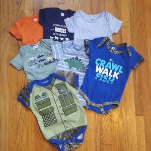 Set of 7 onsies 0-3 month short sleeve